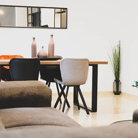 Sunlight - Center Spacious Modern Apartment