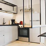 Sunlight - Center Spacious Modern Volos