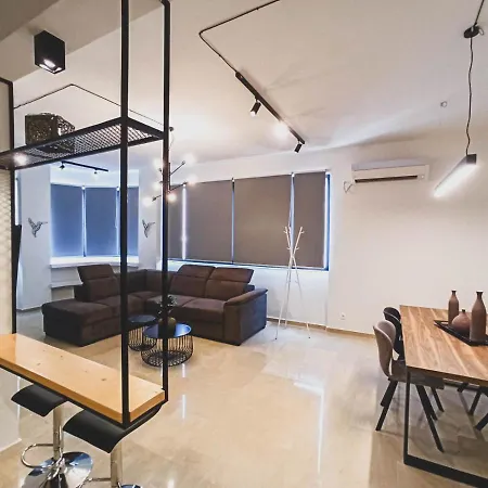 Sunlight - Center Spacious Modern Volos