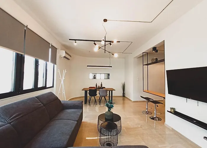 Appartamento Sunlight - Center Spacious Modern Volos