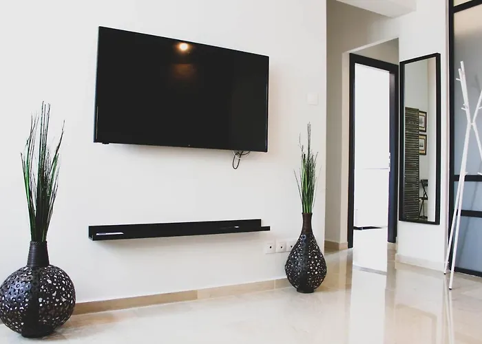 Sunlight - Center Spacious Modern *